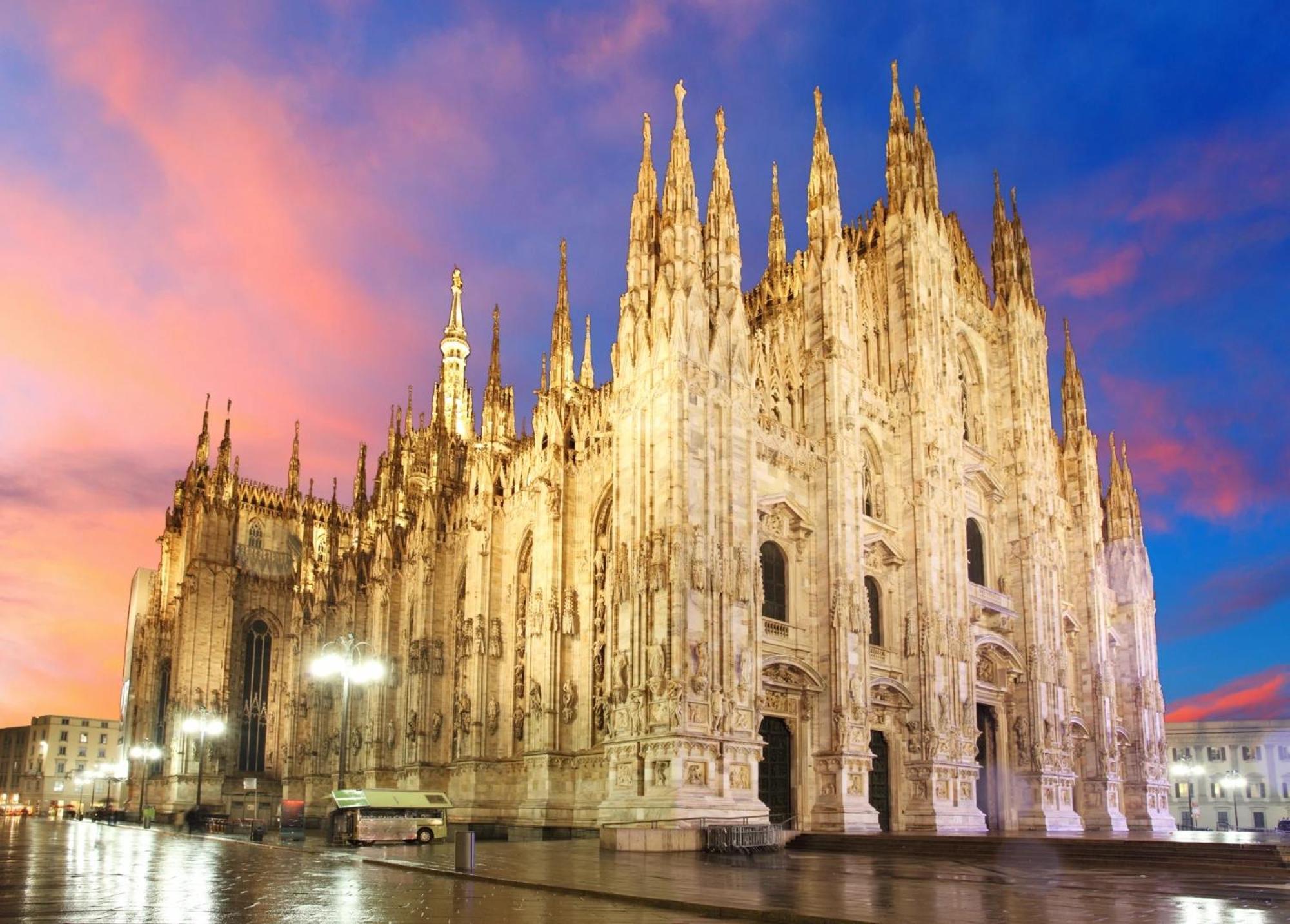 Апартаменты Hosting Dreams Attics - Duomo Милан Экстерьер фото