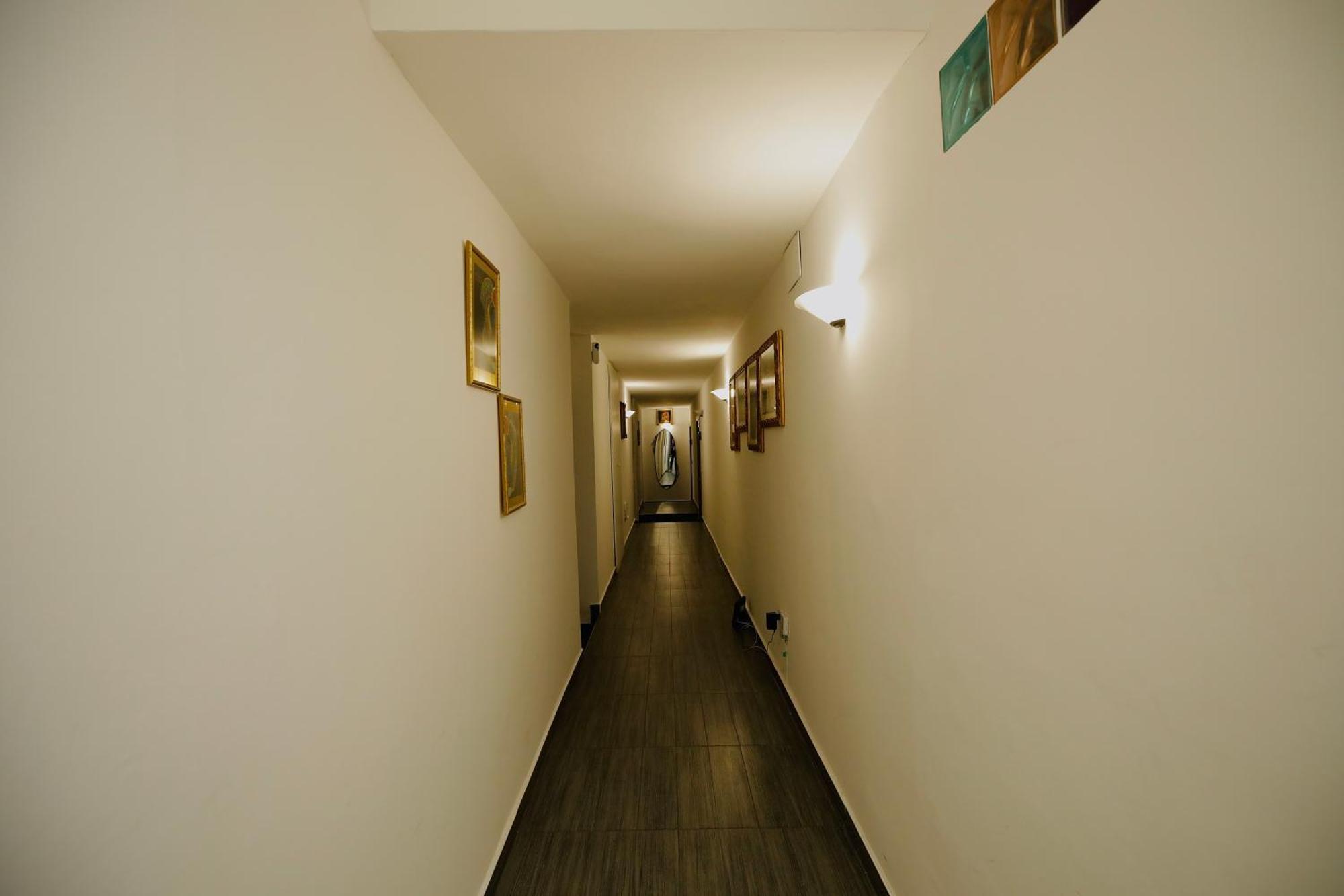 Апартаменты Hosting Dreams Attics - Duomo Милан Экстерьер фото